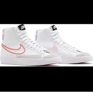 NEW never work Nike Blazers womens size 8.5